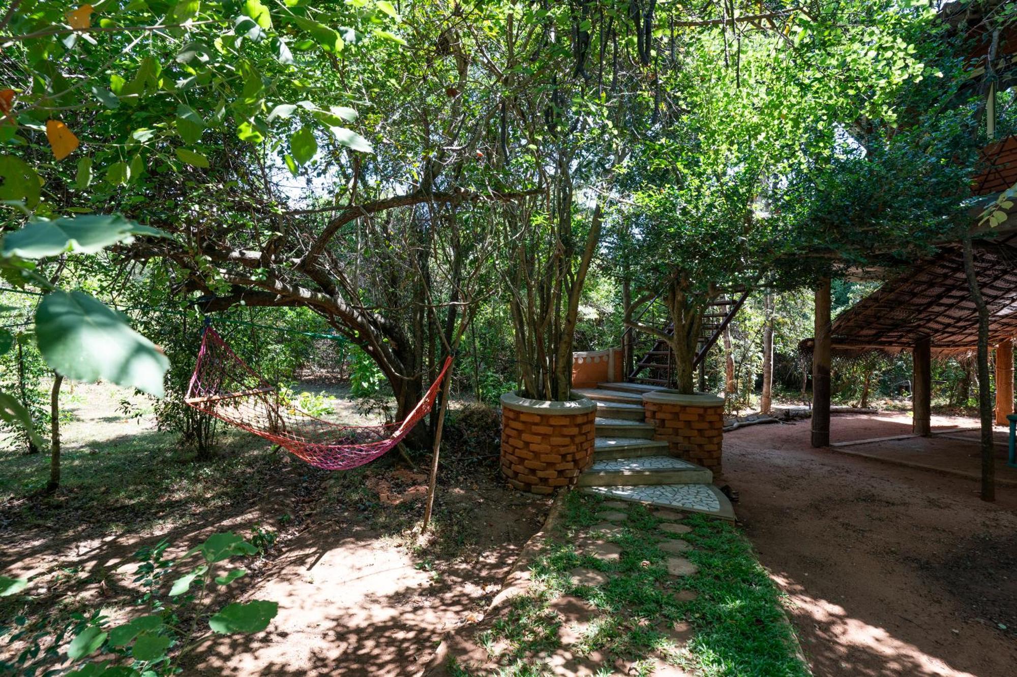 The Thick Forest Villa Sigiriya Buitenkant foto