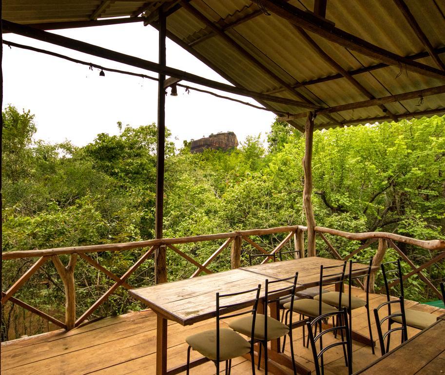 The Thick Forest Villa Sigiriya Buitenkant foto